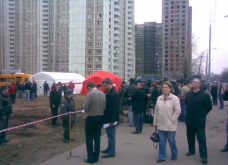 Тайник на крыше лифта послужил причиной эвакуации жилого дома.