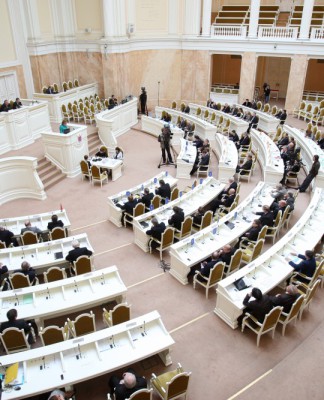 Петербургские депутаты предлагают усложнить процесс аренды коммунальных квартир.