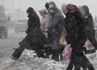 В Петербурге с утра выпало 10 сантиметров снега В Петербурге с утра выпало 10 сантиметров снега